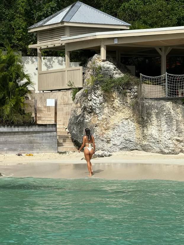 FOTO Tijelo joj je čista poezija! Lauren je najbolja motivacijska influencerica 2025. godine