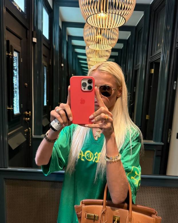 FOTO Slavni nogometaš ostavio suprugu zbog čudnih sklonosti