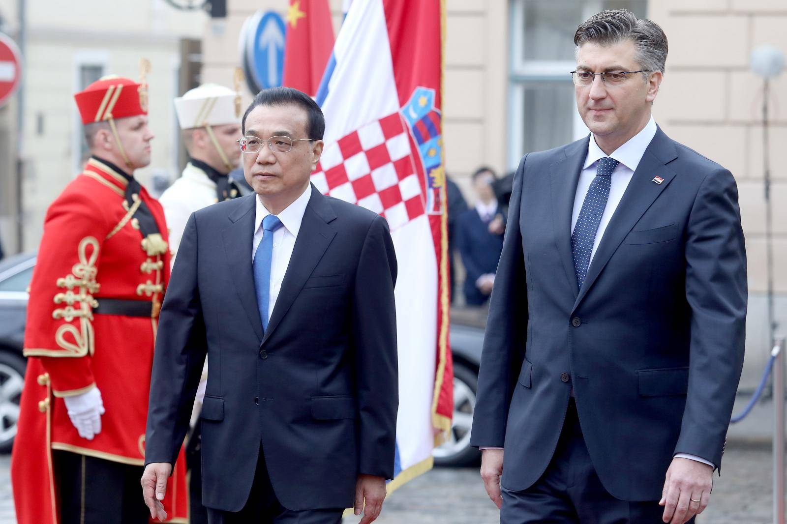 Zagreb: Ceremonija sluÅ¾benog doÄeka kineskog premijera Lija Keqianga ispred Banskih dvora