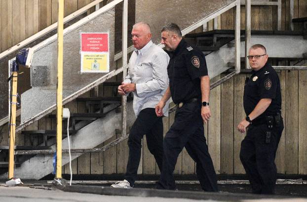 Zagreb: Policija dovodi Hrvoja Petrača u prostorije USKOK-a