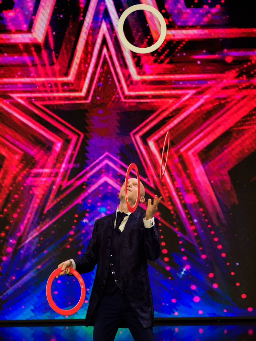 Žongler: 'Zbog ringova sam se znao porezati između prstiju'