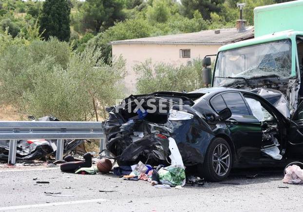 ?etiri vozila sudjelovala u teškoj nesre?i na magistrali kod Šibenika