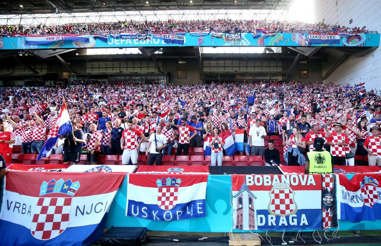 Stigao broj zaraženih navijača s utakmica Hrvatske u Britaniji: Njemački ministar napao Uefu