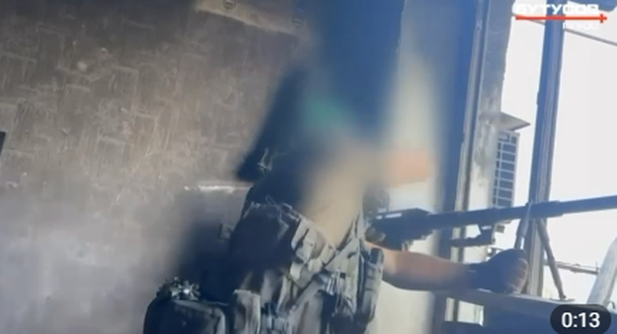 Ukrajinci objavili snimku: 'Duh' snajperom s 4000 metara pogodio dva ruska vojnika!