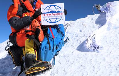 Mr. Everest: Šerpa se u srijedu 30. put popeo na vrh svijeta