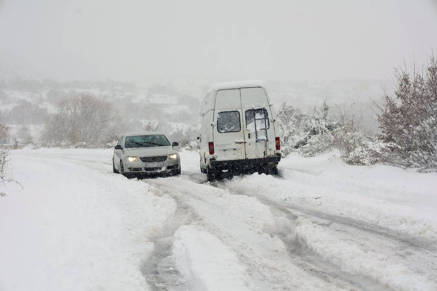 Snijeg u Dalmatinskoj Zagori