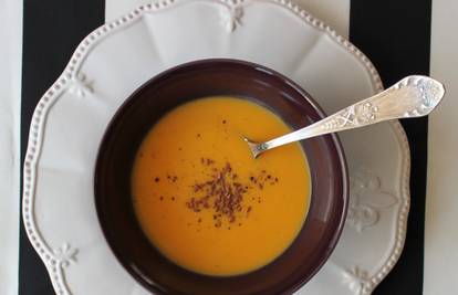 Krem juha od muškatne tikve savršena je u hladnim danima