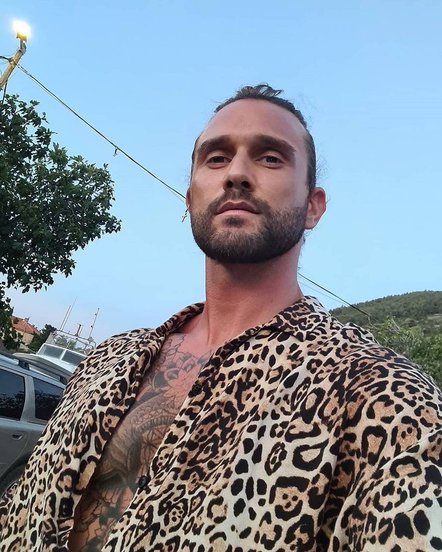 Urnebesan pad Nižetića postao je hit: 'Dalmatinac na snijegu'