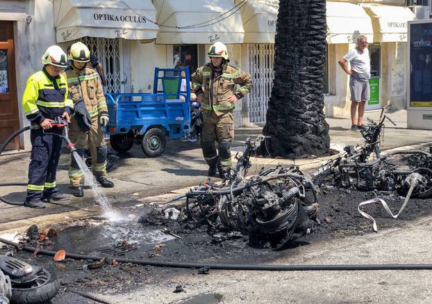 Split: Na Rivi se zapalilo desetak motocikala