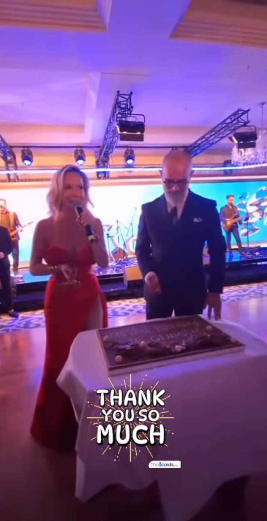 Maja Šuput pjevala plastičnom kirurgu za rođendan: 'Ček, tu je čekić. I ja da razbijam tortu?'