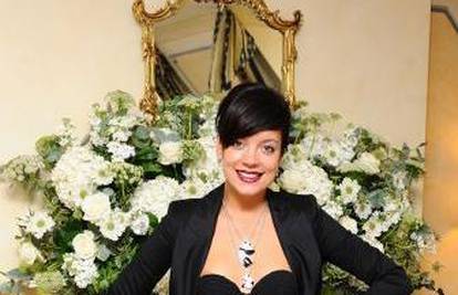 Lily Allen otvara butik sa sestrom i prestaje pjevati