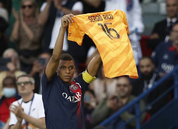 Ligue 1 - Paris St Germain v Clermont