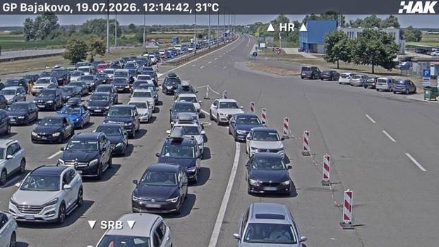FOTO Kraj vikenda donosi velike gužve! U smjeru Zagreba kolona je već 8 km:   Pripremite živce...