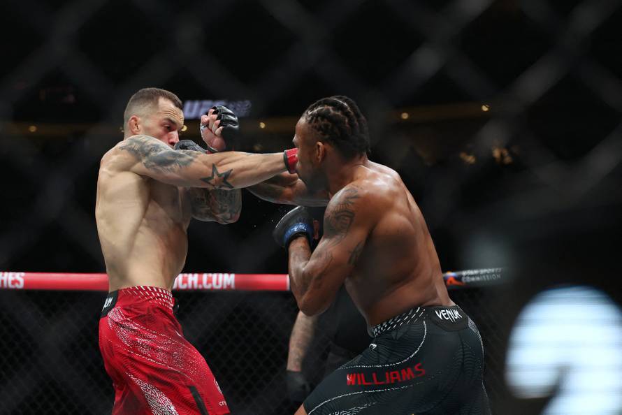 MMA: UFC 332