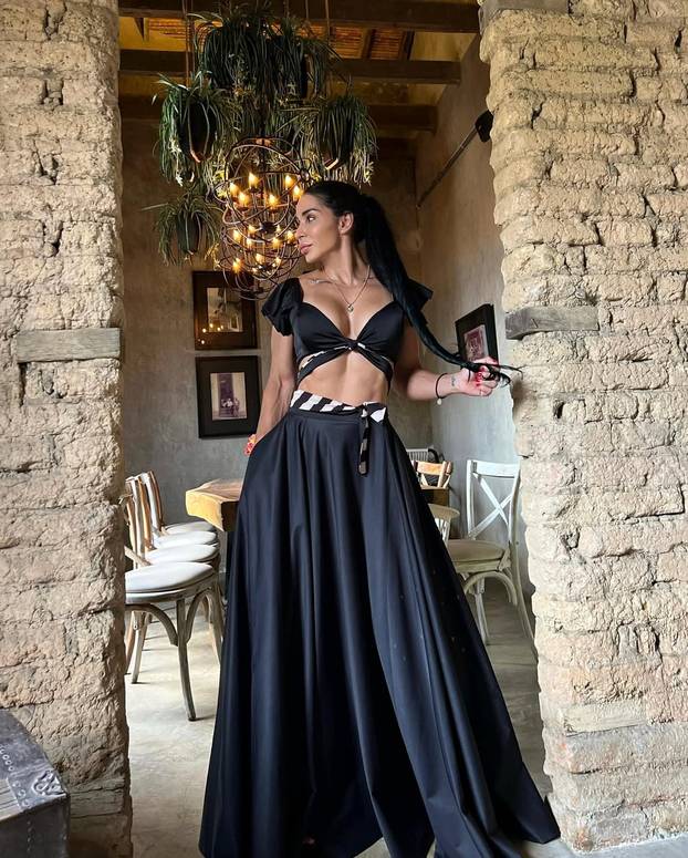 FOTO Fotkama isklesanog tijela zaludila pratitelje: Pogledajte samo te pločice...
