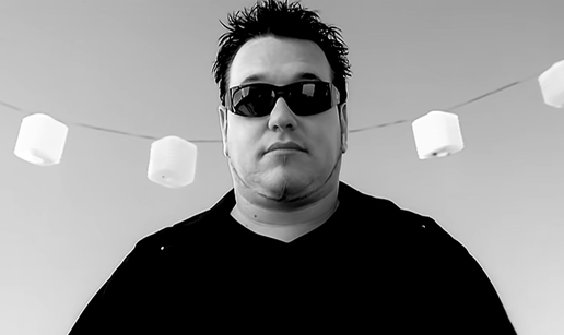 Preminuo je Steve Harwell, frontmen grupe Smash Mouth