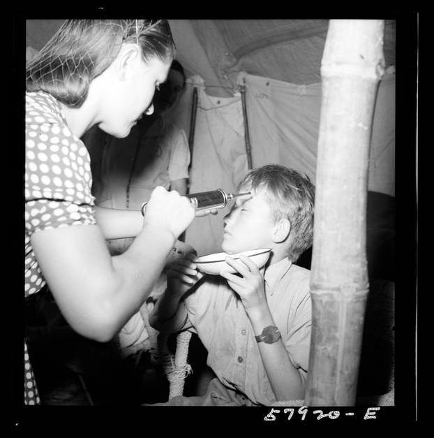 FOTO Pogledajte kako su Hrvati živjeli u El Shattu: U izbjeglištvu su slikali, svirali, radili igračke