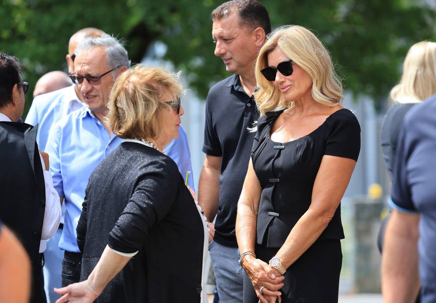 Zagreb: Posljednji ispraćaj Luce Mamić, majke Stojana, Zdravka i Zorana Mamića
