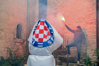 FOTO Otkriven spomenik Vinku Coci u njegovom rodnom Trogiru