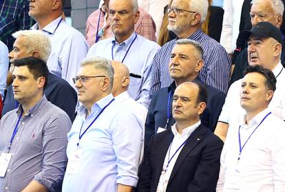 Split: Livaja, Gotovina i Puljak na utakmici doigravanja prvenstva Hrvatske, Jadran Split - Jug AO