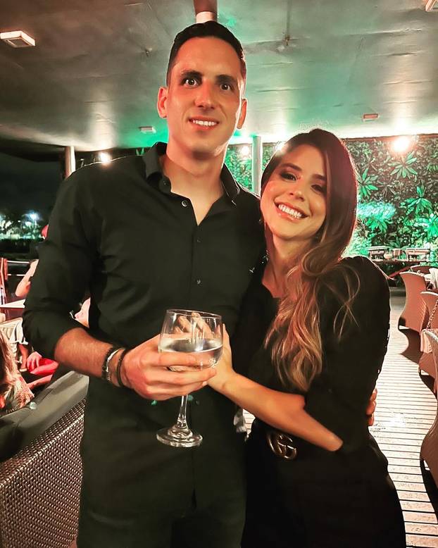 FOTO Od 'Tigrice' do odvjetnice. Ovo su paragvajske i francuske WAGS-ice: Koje su zanosnije?