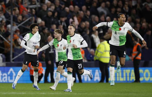 Premier League - Luton Town v Liverpool