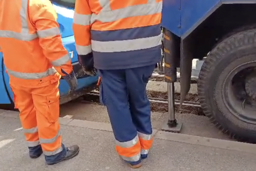 na okretištu črnomerec tramvaj ispao iz tračnica