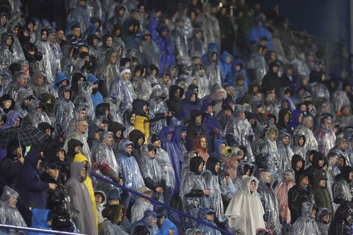 Navija&ccaron;i Dinama: Rastepli su nas po terenu, al idemo po &ccaron;udo