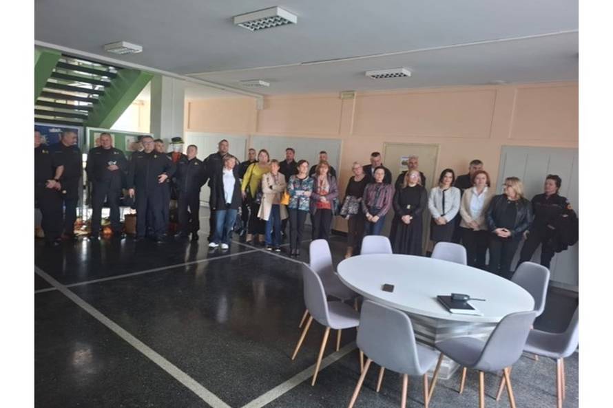 FOTO Vježba talačke krize po školama: Specijalci pokazali što napraviti u kriznim situacijama