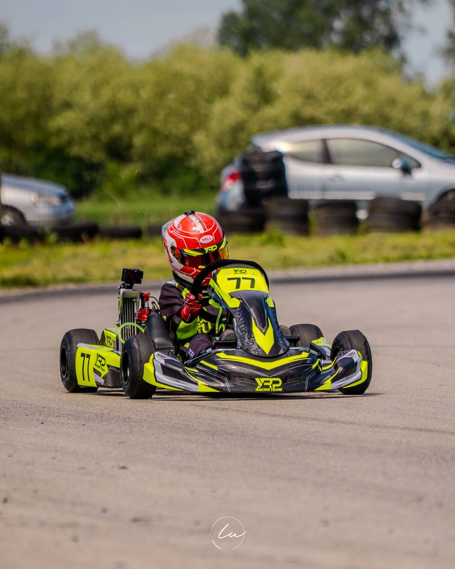 Hrvatski karting dobiva novu zvijezdu: Ivan Janičijević (11) oduševljava rezultatima...