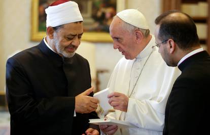 U Vatikanu izgladio probleme: Papa je razgovarao s imamima