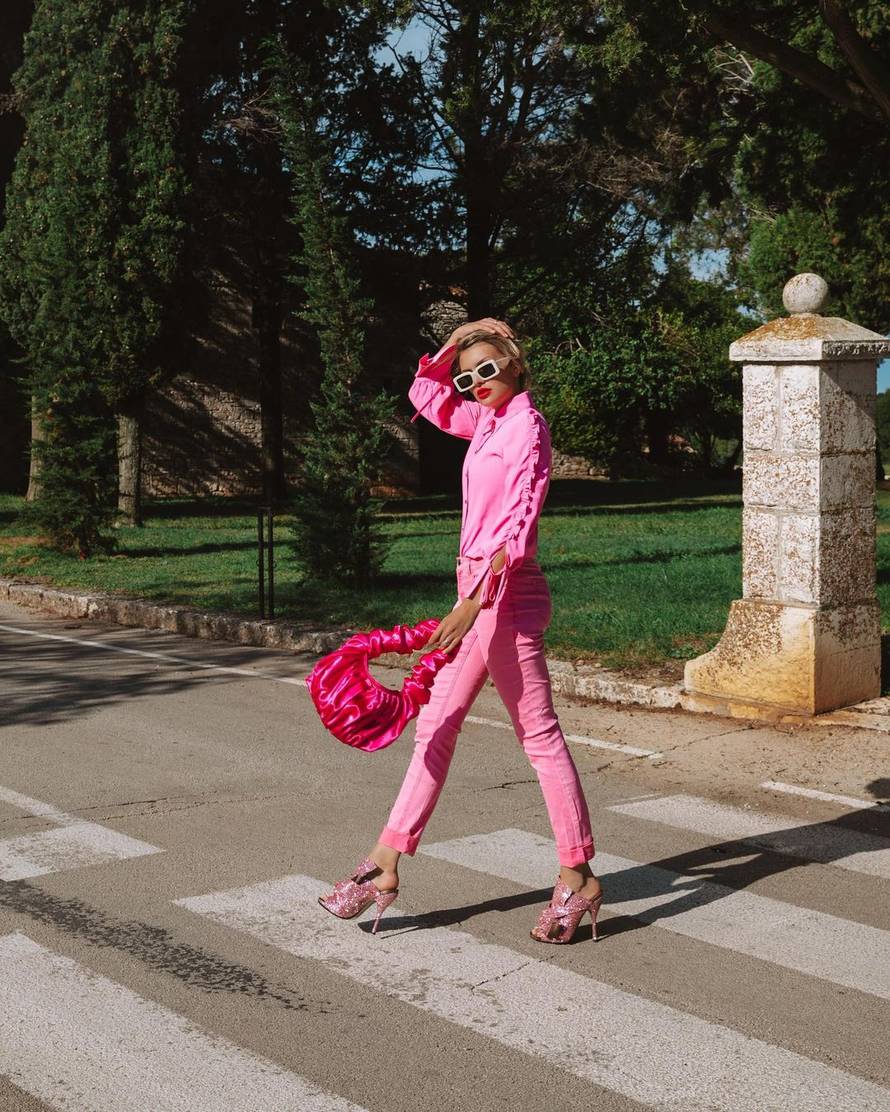 Elli pratitelj poručio da izgleda 'pretanko', njezin odgovor je dobio više od 2000 lajkova