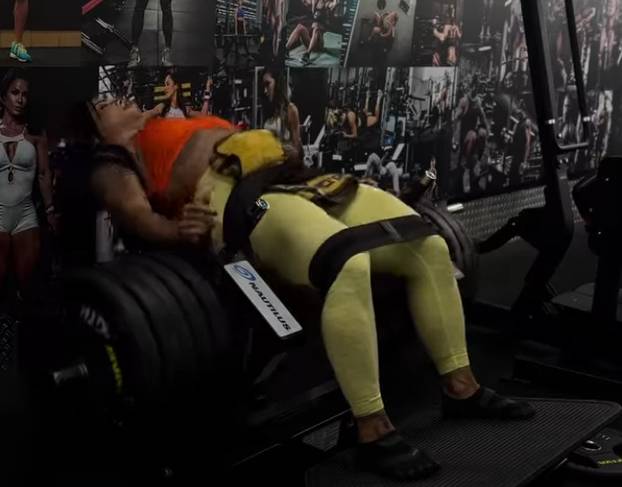 FOTO Patricia ima tijelo kojemu zavide čak i muškarci - Evo uz koje vježbe ostaje u formi