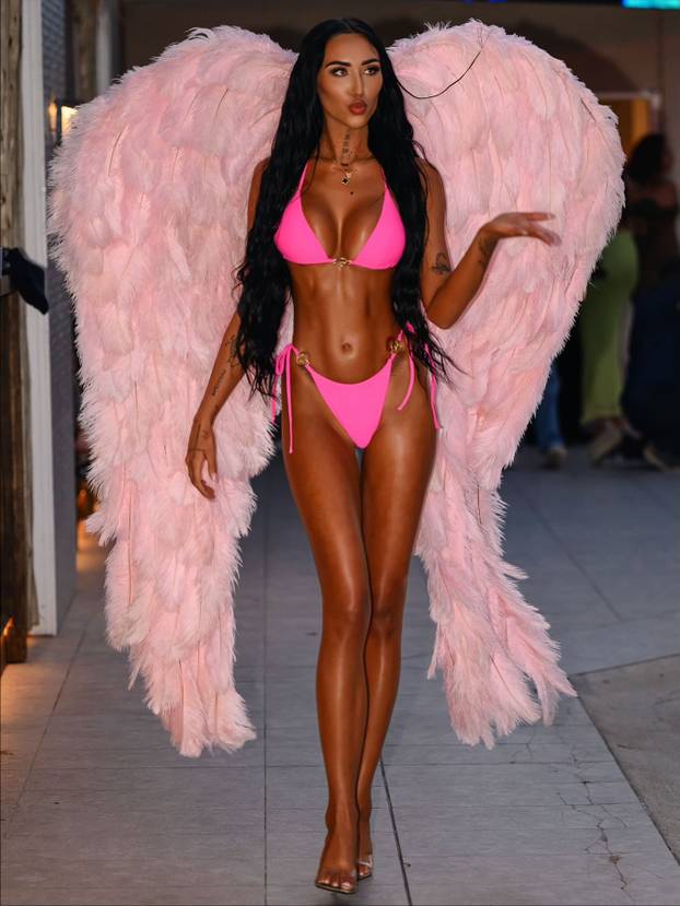 FOTO Ima top tijelo i tajnim poslom zarađuje bogatstvo: 'Ne tražite me novac, nađite posao'