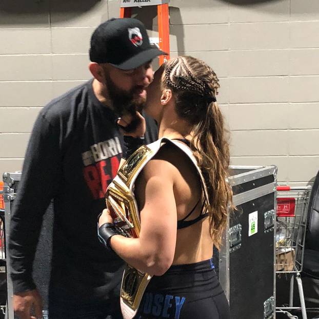 MMA snagatorica i UFC legenda se vraća nakon devet godina?!