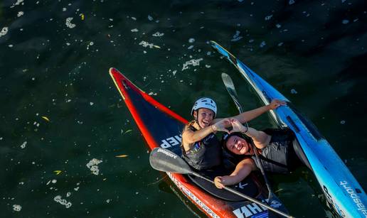 FOTO Kajakaši i kajakašice na Savi uživali među sprudovima