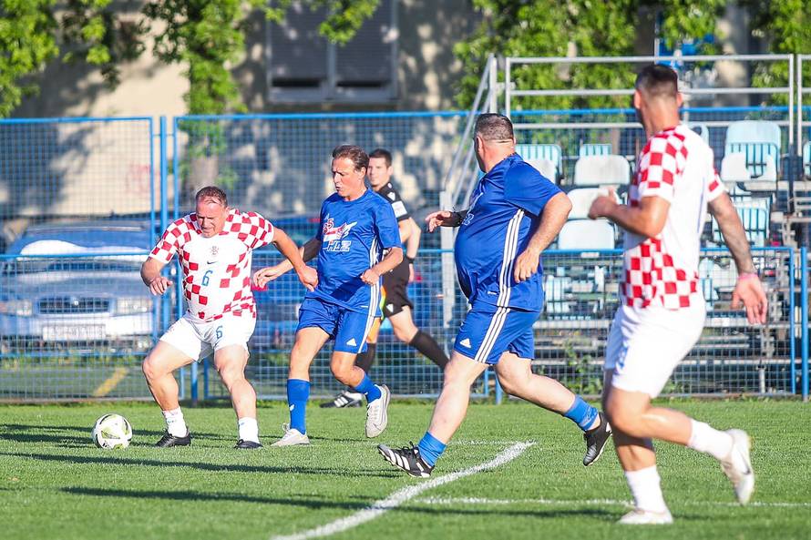 Zagreb: Nogometna utakmica povodom 35. obljetnice osnutka HDZ-a