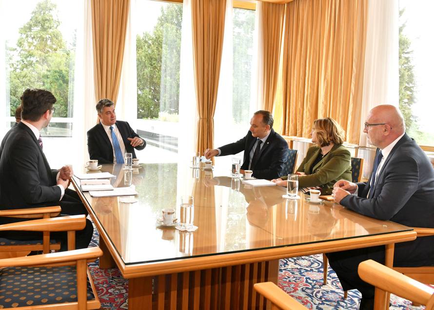 Zoran Milanović razgovarao s predstavnicima SSSH-a