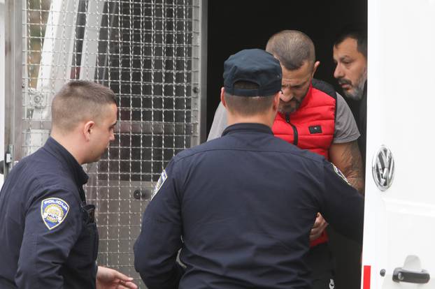 Karlovac: Privodenje dvojice osumnjicenih za pljacku zastitarskih kombija