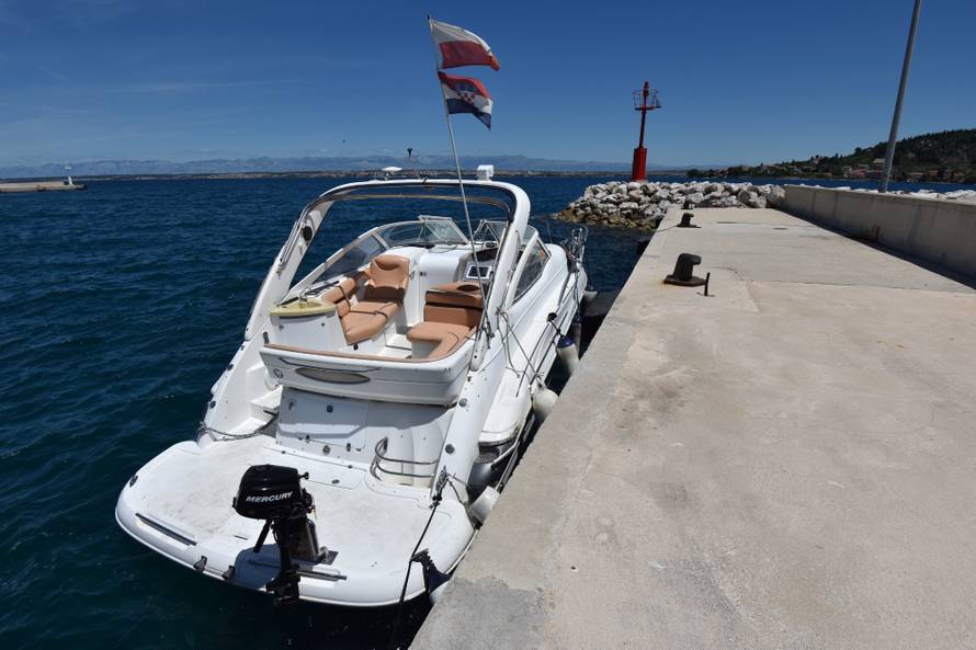 Strava na Ugljanu: Istukao je ženu, pa je pustio da se utopi...