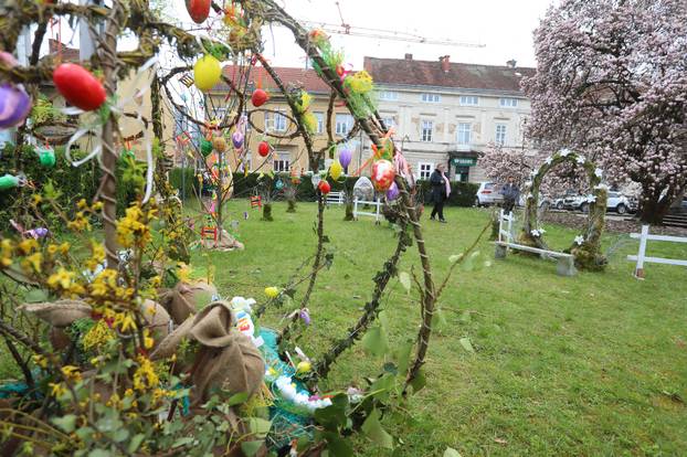 Karlovac: Izložba pisanica na otvorenome