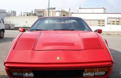 Na jugu Italije otkrili bandu krivotvoritelja Ferrarija
