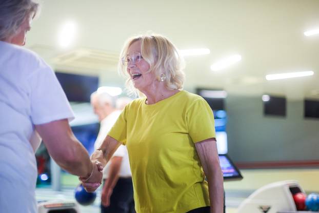 Zagreb: Druženje umirovljenika u Bowlingu Clubu 