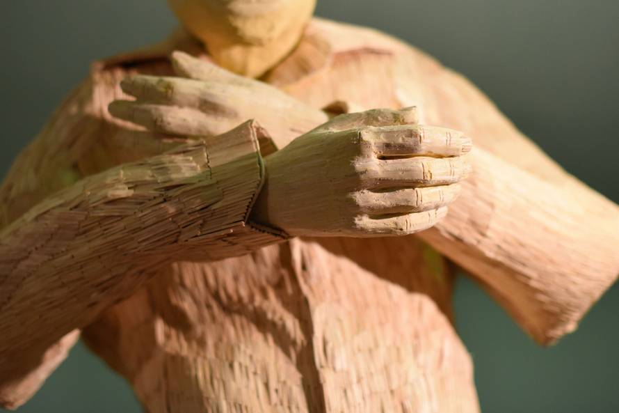 Izrađuje skulpture od šibica