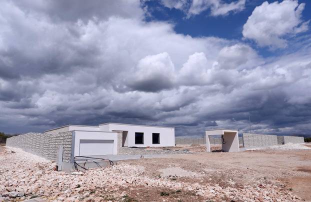 Kuća Mamićevih u izgradnji u okolici Ljubuškog