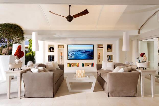 Biste li dali 1200 eura za noć u hotelu s privatnom plažom? Čekajte dok ne zavirite unutra!