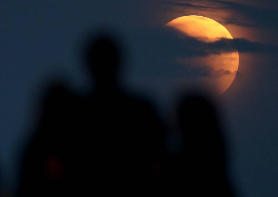 Zagreb: Gledanje najduÅ¾e potpune pomrÄine Mjeseca ovog stoljeÄa