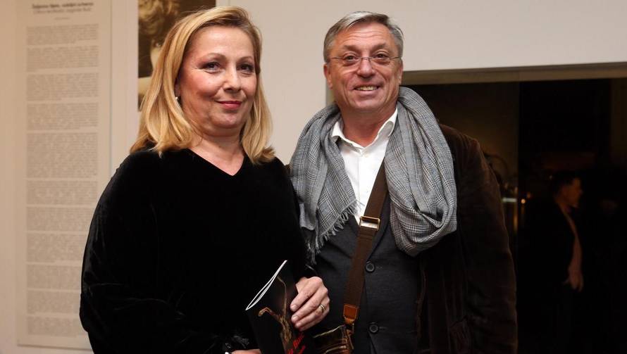 Elvira objavila fotku s Cicom: 'Između nogometa i umjetnosti  stoji sferična tvorba – lopta...'