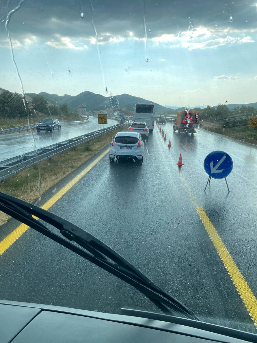Nova tragedija na hrvatskim cestama: Motociklist poginuo na autocesti A1 u blizini Splita...