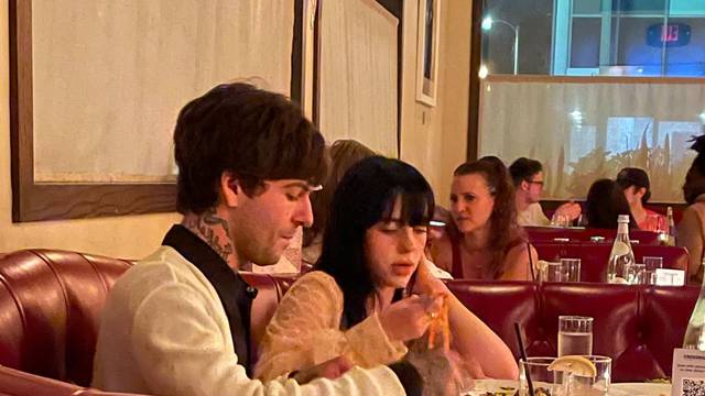 *EXCLUSIVE* Billie Eilish and Jesse Rutherford Grabbed Romantic Dinner Solo This Week **WEB MUST CALL FOR PRICING**